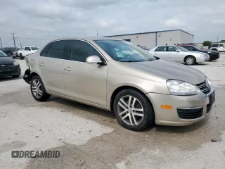 2006 Volkswagen Jetta 1.9L TDI z VIN 3VWDT71KX6M799810, wystawiony jako Copart lot #54946785 z przebiegiem 120 766 mil mil oraz Szkoda całkowita • Salvage title. Historia ofert i sprzedaży dostępna na DreamBid. Obrazek 4.