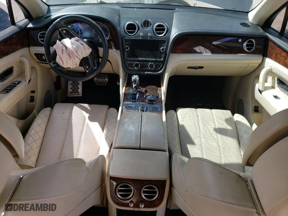 2017 Bentley Bentayga W12 with VIN SJAAC2ZV9HC015680, listed as a Copart auction lot 46197784 with 0 miles. Bid and sale history available at carsss.com. Image 8.