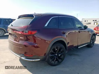 2024 Mazda CX-90 Premium Plus z VIN JM3KKEHD4R1184302, wystawiony jako Copart lot #51387385 z przebiegiem 8 426 mil mil oraz Szkoda całkowita • Salvage title. Historia ofert i sprzedaży dostępna na DreamBid. Obrazek 3.