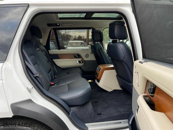 2018 Land Rover Range Rover with VIN SALGS5RE1JA388333, listed as a Copart auction lot 84897194 with 136,191 mi miles and Clean Title. Bid and sale history available at carsss.com. Image 6.