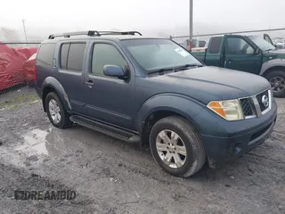 2005 Nissan Pathfinder SE with VIN 5N1AR18U95C726349, listed as a IAAI auction lot 41842285 with 251,500 mi miles. Bid and sale history available at carsss.com. Image 1.