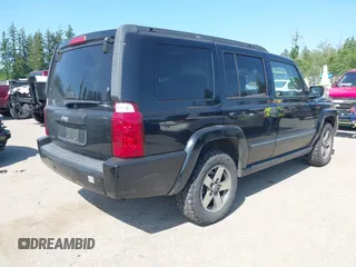 2008 Jeep Commander Sport with VIN 1J8HH48K28C180481, listed as a IAAI auction lot 42402789 with 215,404 mi miles and . Bid and sale history available at DreamBid. Image 4.