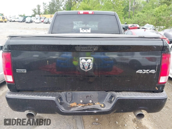 2015 Ram 1500 Express z VIN 1C6RR6KT1FS542543, wystawiony jako IAAI lot #42088483 z przebiegiem 232 955 mil mil oraz . Historia ofert i sprzedaży dostępna na DreamBid. Obrazek 16.