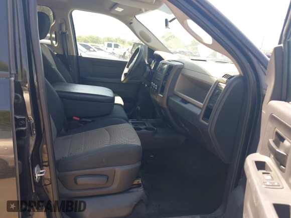 2012 Ram 2500 ST z VIN 3C6UD5CL2CG291018, wystawiony jako IAAI lot #42573010 z przebiegiem Nie podano mil oraz . Historia ofert i sprzedaży dostępna na DreamBid. Obrazek 5.