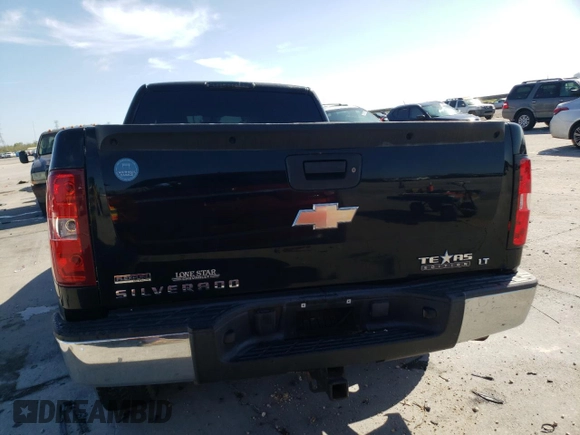 2011 Chevrolet Silverado 1500 LT with VIN 1GCRCSE02BZ450685, listed as a Copart auction lot 50261105 with 95,386 mi miles and Salvage Title. Bid and sale history available at DreamBid. Image 6.