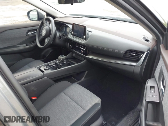 2021 Nissan Rogue SV z VIN JN8AT3BBXMW205344, wystawiony jako IAAI lot #42205011 z przebiegiem 30 895 mil mil oraz . Historia ofert i sprzedaży dostępna na DreamBid. Obrazek 5.