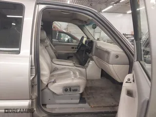 2001 Chevrolet Tahoe LS with VIN 1GNEK13T31J122690, listed as a IAAI auction lot 41824624 with 1 mi miles. Bid and sale history available at carsss.com. Image 5.