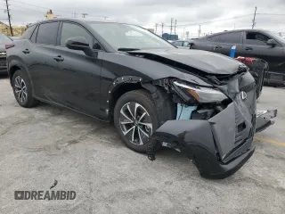 2024 Lexus RZ 450e Premium z VIN JTJAAAABXRA026441, wystawiony jako Copart lot #56064095 z przebiegiem 422 mil mil oraz Szkody całkowita. Historia ofert i sprzedaży dostępna na DreamBid. Obrazek 4.