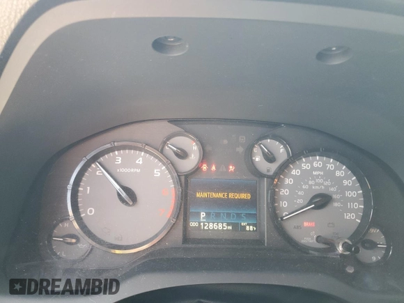 2015 Toyota Tundra SR z VIN 5TFRM5F13FX093914, wystawiony jako Copart lot #58087635 z przebiegiem 128 685 mil mil oraz Szkoda całkowita • Salvage title. Historia ofert i sprzedaży dostępna na DreamBid. Obrazek 9.
