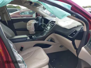 2016 Lincoln MKX Select z VIN 2LMTJ6KR3GBL55200, wystawiony jako IAAI lot #42091854 z przebiegiem 74 426 mil mil oraz . Historia ofert i sprzedaży dostępna na DreamBid. Obrazek 5.
