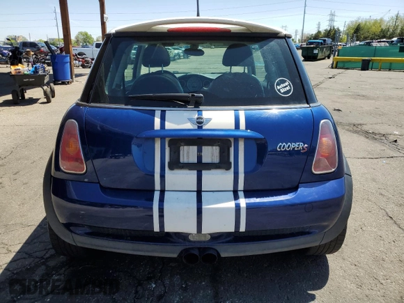 2004 MINI Hardtop S z VIN WMWRE33414TD80513, wystawiony jako Copart lot #55528355 z przebiegiem 142 455 mil mil oraz Szkoda całkowita • Salvage title. Historia ofert i sprzedaży dostępna na DreamBid. Obrazek 6.