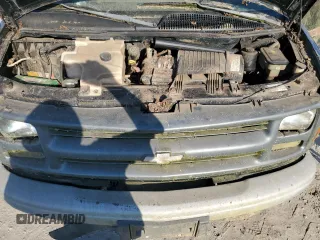 2002 Chevrolet Express with VIN 1GAGG25R521195340, listed as a Copart auction lot 60988644 with Not Provided miles and Non Repairable. Bid and sale history available at carsss.com. Image 12.