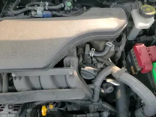 2017 Nissan Rogue S with VIN JN1BJ1CR3HW113507, listed as a Copart auction lot 67207375 with 67,561 mi miles and Salvage title. Bid and sale history available at DreamBid. Image 14.