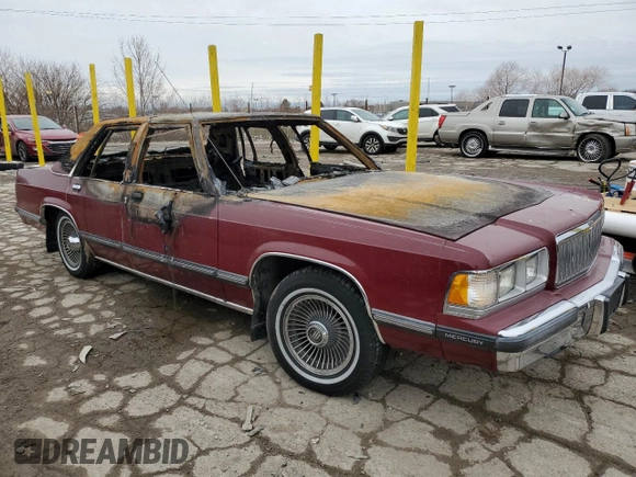 1989 Mercury Grand Marquis GS z VIN 2MEBM74F2KX698022, wystawiony jako Copart lot #44941735 z przebiegiem Nie podano mil oraz Nie do naprawy • Non repairable. Historia ofert i sprzedaży dostępna na DreamBid. Obrazek 7.