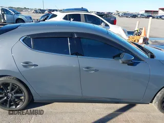 2022 Mazda Mazda3 Hatchback Premium with VIN JM1BPBML8N1520307, listed as a IAAI auction lot 41059877 with 39,497 mi miles. Bid and sale history available at carsss.com. Image 13.