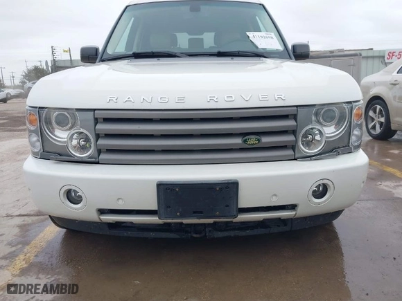 2005 Land Rover Range Rover HSE with VIN SALME11425A188699, listed as a IAAI auction lot 41192698 with 161,020 mi miles. Bid and sale history available at carsss.com. Image 6.