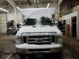 2014 Ford Econoline Commercial with VIN 1FDXE4FS2EDA11562, listed as a Copart auction lot 47995935 with 195,900 mi miles and Clean Title. Bid and sale history available at carsss.com. Image 5.