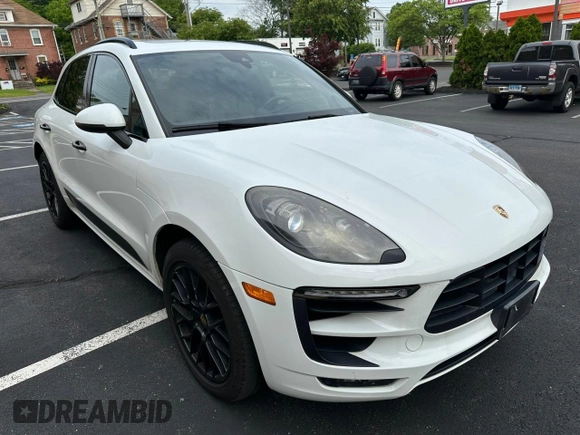 2018 Porsche Macan GTS z VIN WP1AG2A50JLB60299, wystawiony jako Copart lot #59274845 z przebiegiem 123 203 mil mil oraz Czysty tytuł • Clean title. Historia ofert i sprzedaży dostępna na DreamBid. Obrazek 4.