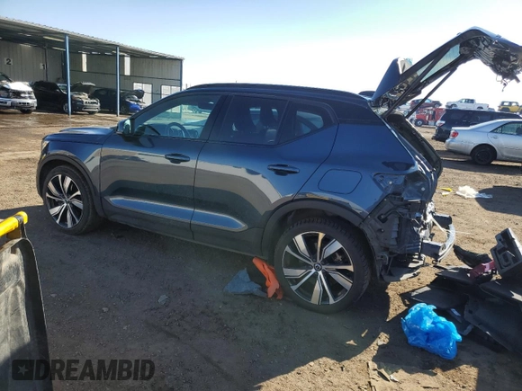 2022 Volvo XC40 Twin Plus z VIN YV4ED3UR8N2656606, wystawiony jako Copart lot #45480425 z przebiegiem 24 494 mil mil oraz Szkoda całkowita • Salvage title. Historia ofert i sprzedaży dostępna na DreamBid. Obrazek 2.