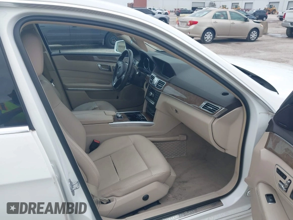 2014 Mercedes-Benz E 350 Sport with VIN WDDHF5KBXEB044358, listed as a IAAI auction lot 42048899 with 115,971 mi miles and . Bid and sale history available at DreamBid. Image 5.