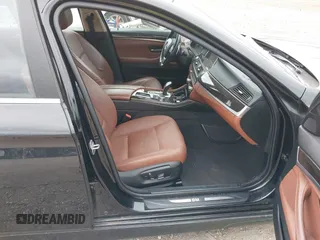 2016 BMW 5 Series 535i xDrive с VIN WBA5B3C51GG254002, выставлен на аукционе IAAI как лот 40184713 с пробегом 92 346 миль миль и . История ставок и продаж доступна на DreamBid. Изображение 5.
