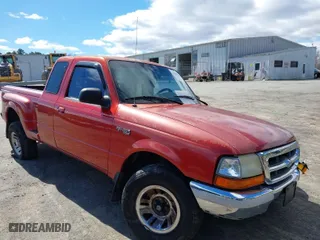 1998 Ford Ranger XL with VIN 1FTYR14X8WPB00353, listed as a IAAI auction lot 41709225 with 218,871 mi miles. Bid and sale history available at carsss.com. Image 1.