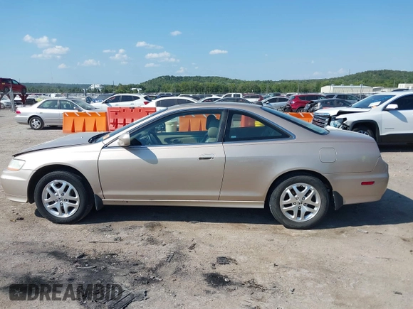 2001 Honda Accord EX with VIN 1HGCG22541A033075, listed as a IAAI auction lot 40200453 with 121,275 mi miles and . Bid and sale history available at DreamBid. Image 14.
