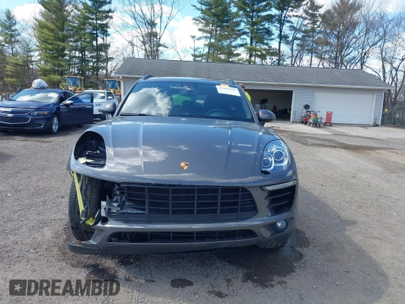 2018 Porsche Macan with VIN WP1AA2A52JLB11042, listed as a IAAI auction lot 41899303 with 86,179 mi miles. Bid and sale history available at carsss.com. Image 13.