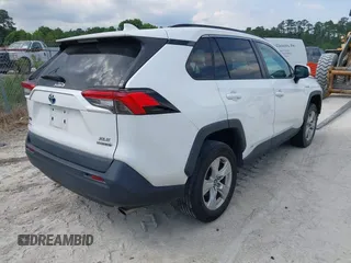 2020 Toyota RAV4 Hybrid XLE z VIN 2T3RWRFV7LW072553, wystawiony jako IAAI lot #42197281 z przebiegiem 166 115 mil mil oraz . Historia ofert i sprzedaży dostępna na DreamBid. Obrazek 4.