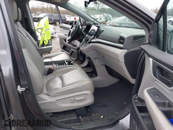2018 Honda Odyssey EX-L z VIN 5FNRL6H70JB025227, wystawiony jako IAAI lot #41940992 z przebiegiem 95 797 mil mil oraz . Historia ofert i sprzedaży dostępna na DreamBid. Obrazek 5.