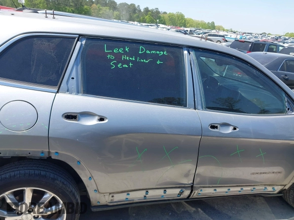 2015 Jeep Cherokee Limited with VIN 1C4PJLDB4FW584952, listed as a IAAI auction lot 42027257 with 146,198 mi miles and . Bid and sale history available at DreamBid. Image 13.