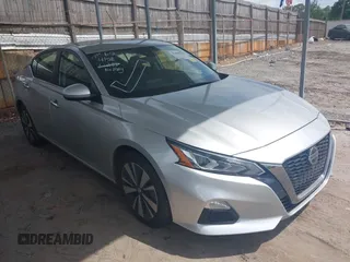 2022 Nissan Altima SV z VIN 1N4BL4DV4NN384975, wystawiony jako IAAI lot #42404158 z przebiegiem 79 960 mil mil oraz . Historia ofert i sprzedaży dostępna na DreamBid. Obrazek 1.