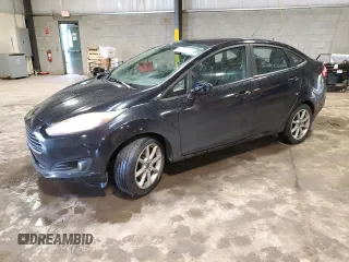 2017 Ford Fiesta SE z VIN 3FADP4BJ4HM139010, wystawiony jako Copart lot #56284755 z przebiegiem 148 235 mil mil oraz Szkoda całkowita • Salvage title. Historia ofert i sprzedaży dostępna na DreamBid. Obrazek 1.