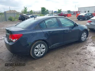 2014 Chevrolet Cruze LS z VIN 1G1PA5SG3E7286517, wystawiony jako IAAI lot #42427439 z przebiegiem 189 364 mil mil oraz . Historia ofert i sprzedaży dostępna na DreamBid. Obrazek 4.