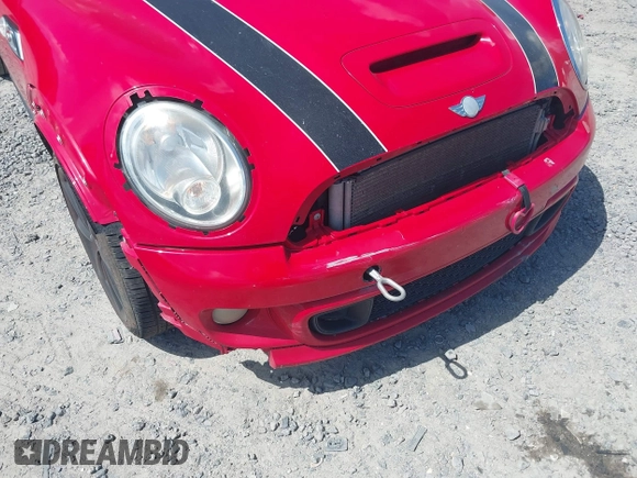 2013 MINI Hardtop S with VIN WMWSV3C50DT476088, listed as a IAAI auction lot 42534717 with 130,565 mi miles and . Bid and sale history available at DreamBid. Image 6.