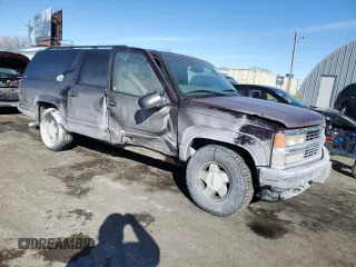 1997 Chevrolet Suburban with VIN 3GNFK16R3VG112298, listed as a Copart auction lot 45737385 with 266,938 mi miles and Salvage Title. Bid and sale history available at carsss.com. Image 4.