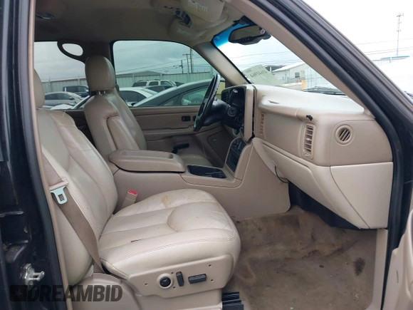 2004 Chevrolet Tahoe Z71 with VIN 1GNEK13T64R210008, listed as a IAAI auction lot 41641964 with 196,780 mi miles and . Bid and sale history available at DreamBid. Image 5.