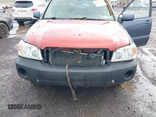 2005 Toyota Highlander z VIN JTEEP21A750096832, wystawiony jako IAAI lot #42332030 z przebiegiem 195 651 mil mil oraz . Historia ofert i sprzedaży dostępna na DreamBid. Obrazek 6.