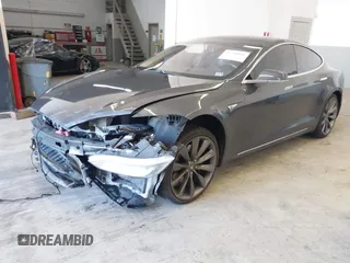 2014 Tesla Model S 60 with VIN 5YJSA1H13EFP49912, listed as a IAAI auction lot 41716661 with 129,776 mi miles and . Bid and sale history available at DreamBid. Image 20.