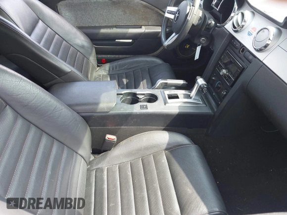 2009 Ford Mustang with VIN 1ZVHT80NX95137108, listed as a IAAI auction lot 42530615 with 134,881 mi miles and . Bid and sale history available at DreamBid. Image 5.