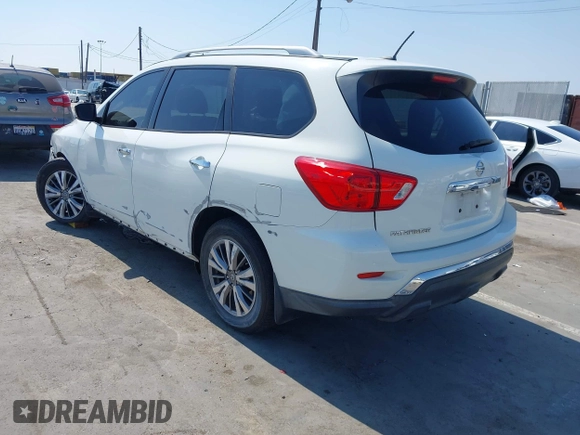 2018 Nissan Pathfinder S z VIN 5N1DR2MN1JC658317, wystawiony jako IAAI lot #42470838 z przebiegiem 54 743 mil mil oraz . Historia ofert i sprzedaży dostępna na DreamBid. Obrazek 3.