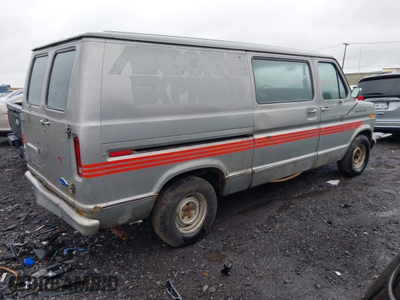 1990 Ford Econoline Cargo z VIN 1FTDE14Y4LHA18080, wystawiony jako IAAI lot #42324693 z przebiegiem Nie podano mil oraz . Historia ofert i sprzedaży dostępna na DreamBid. Obrazek 4.
