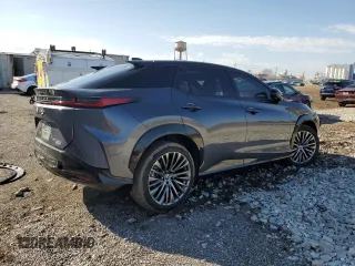2023 Lexus RZ 450e Premium z VIN JTJAAAAB5PA007146, wystawiony jako Copart lot #50764805 z przebiegiem 20 747 mil mil oraz Szkody całkowita. Historia ofert i sprzedaży dostępna na DreamBid. Obrazek 3.