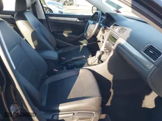2015 Volkswagen Passat 1.8T Wolfsburg Ed with VIN 1VWAT7A34FC004649, listed as a IAAI auction lot 41728398 with 91,651 mi miles. Bid and sale history available at carsss.com. Image 5.