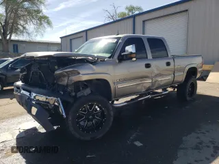 2003 Chevrolet Silverado 1500HD LS z VIN 1GCGK13U03F114482, wystawiony jako Copart lot #53862905 z przebiegiem 80 530 mil mil oraz Szkoda całkowita • Salvage title. Historia ofert i sprzedaży dostępna na DreamBid. Obrazek 1.