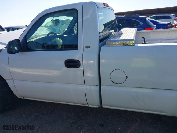 2005 Chevrolet Silverado 1500 Work Truck with VIN 1GCEC14X85Z237025, listed as a IAAI auction lot 41846828 with 101,102 mi miles. Bid and sale history available at carsss.com. Image 14.