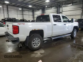 2015 Chevrolet Silverado 3500HD LT z VIN 1GC4KZC86FF132817, wystawiony jako Copart lot #56493565 z przebiegiem 288 917 mil mil oraz Szkody całkowita. Historia ofert i sprzedaży dostępna na DreamBid. Obrazek 3.