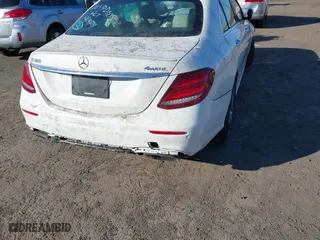 2018 Mercedes-Benz E-Class E 300 with VIN WDDZF4KB6JA377560, listed as a IAAI auction lot 41730305 with 36,477 mi miles. Bid and sale history available at carsss.com. Image 19.