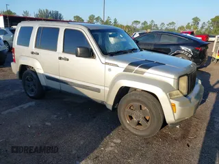2008 Jeep Liberty Sport with VIN 1J8GP28K88W171737, listed as a IAAI auction lot 41872857 with 220,685 mi miles. Bid and sale history available at carsss.com. Image 1.