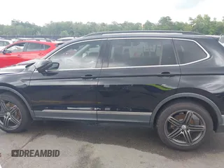 2018 Volkswagen Tiguan SEL с VIN 3VV3B7AX7JM076018, выставлен на аукционе IAAI как лот 42428029 с пробегом 70 339 миль миль и . История ставок и продаж доступна на DreamBid. Изображение 14.
